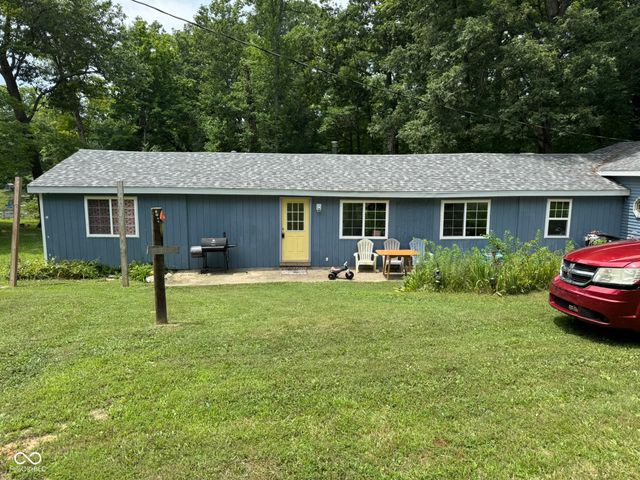 915 W Lakeview Drive, Nineveh, IN 46164