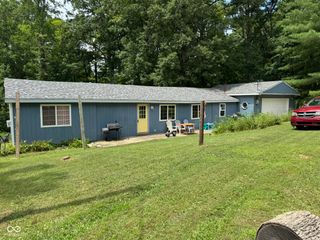 915 W Lakeview Drive, Nineveh, IN 46164