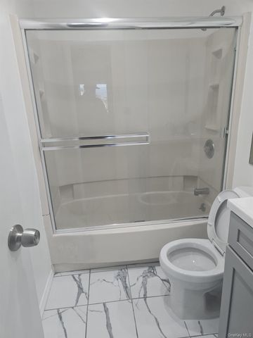 35 ANCHOR F, Freeport, NY 11520