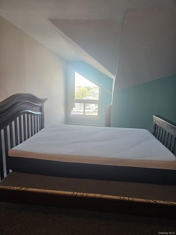 35 ANCHOR F, Freeport, NY 11520