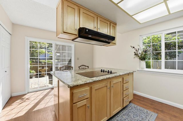 3266 Amethyst Dr, Cameron Park, CA 95682