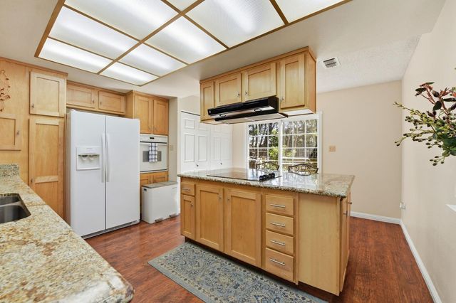 3266 Amethyst Dr, Cameron Park, CA 95682
