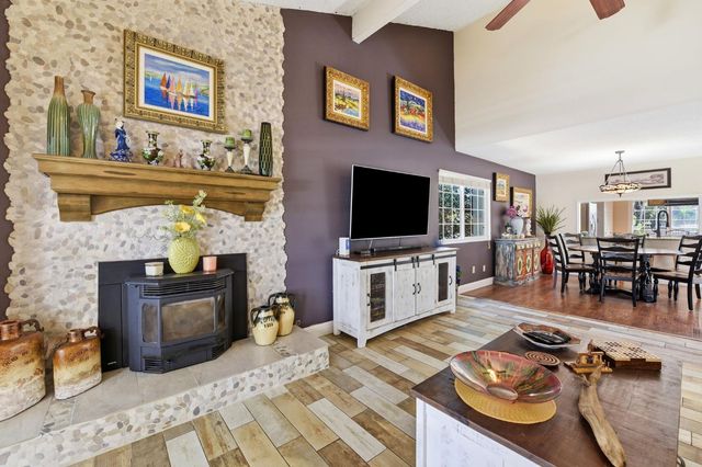 3266 Amethyst Dr, Cameron Park, CA 95682