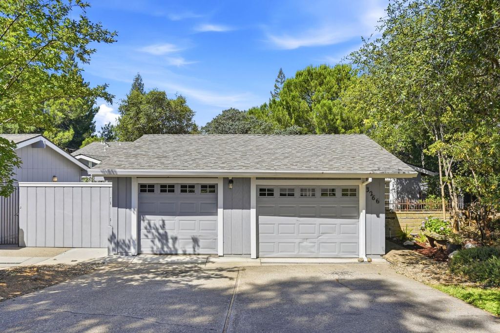 3266 Amethyst Dr, Cameron Park, CA 95682