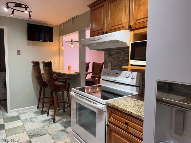 9611 Sunrise Boulevard K-9, North Royalton, OH 44133