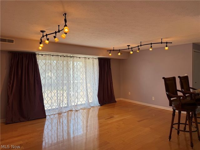 9611 Sunrise Boulevard K-9, North Royalton, OH 44133