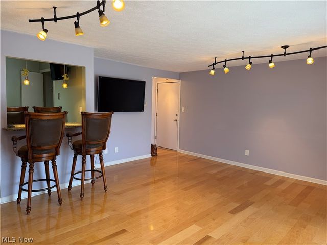 9611 Sunrise Boulevard K-9, North Royalton, OH 44133