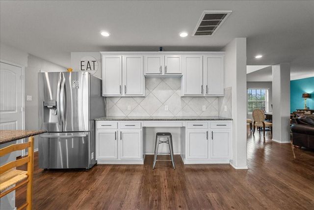 356 Century Oaks Lane, La Marque, TX 77568