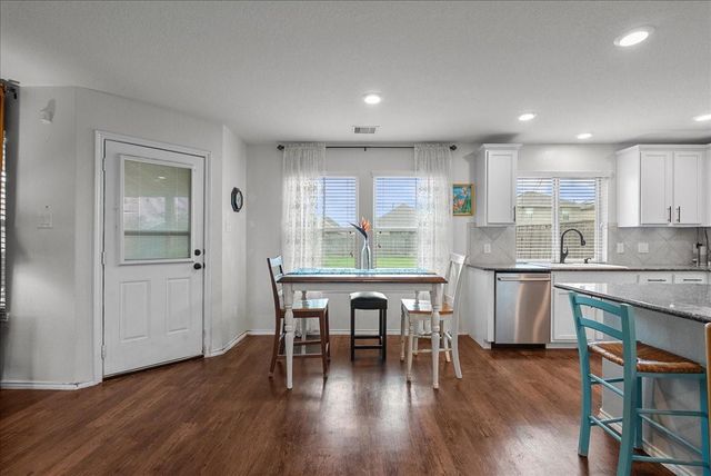 356 Century Oaks Lane, La Marque, TX 77568