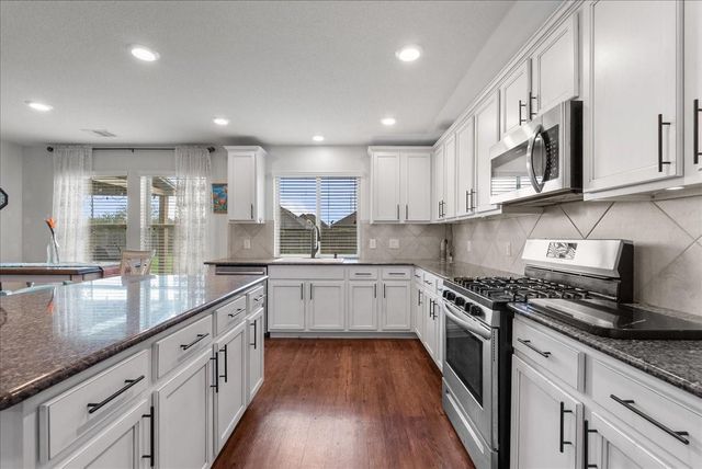 356 Century Oaks Lane, La Marque, TX 77568