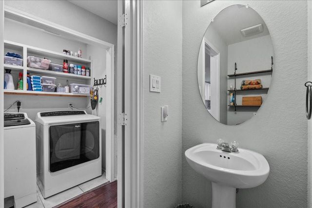 356 Century Oaks Lane, La Marque, TX 77568