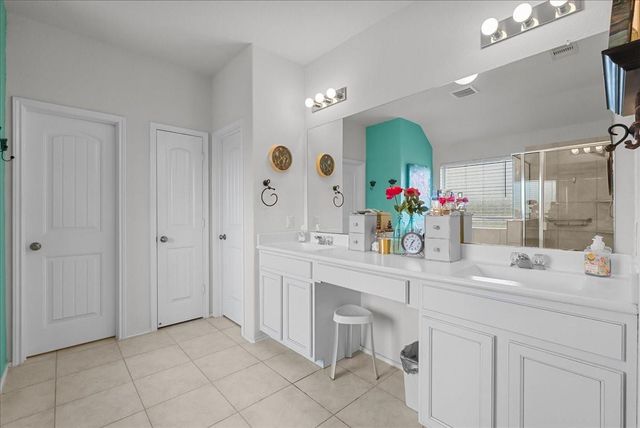 356 Century Oaks Lane, La Marque, TX 77568