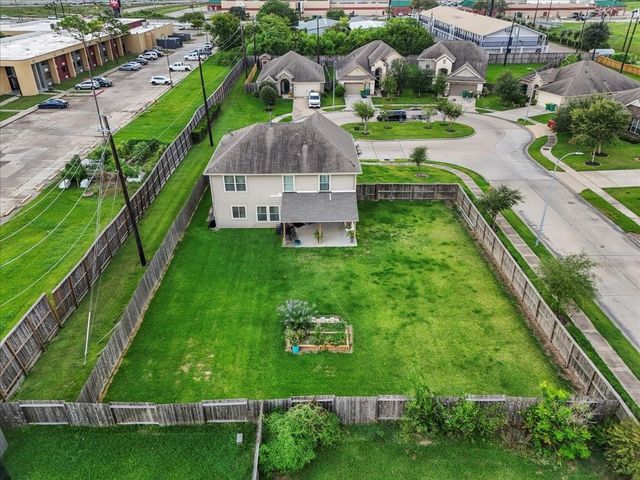 356 Century Oaks Lane, La Marque, TX 77568