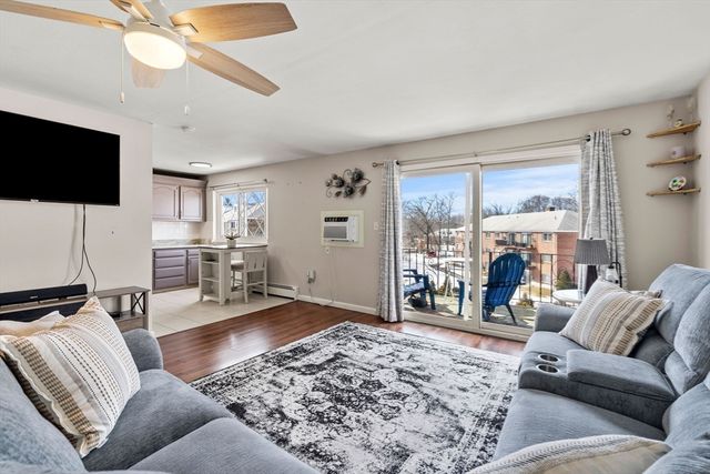 8 Fernview Ave 5, North Andover, MA 01845