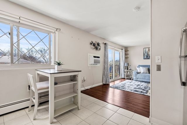 8 Fernview Ave 5, North Andover, MA 01845