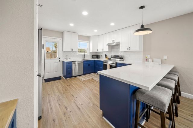 2008 71st Street, Galveston, TX 77551