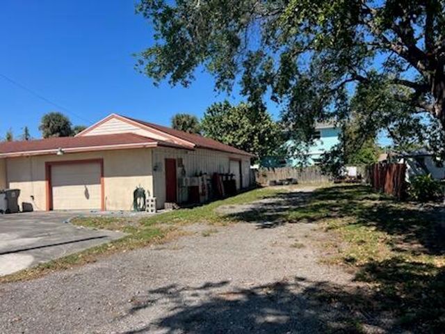 2769 New York Street, West Palm Beach, FL 33406