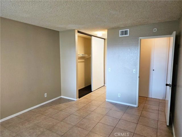 2554 Olive Drive 9, Palmdale, CA 93550