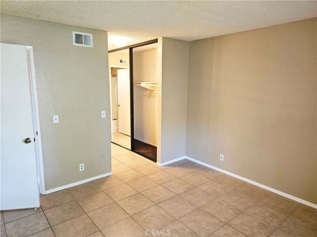 2554 Olive Drive 9, Palmdale, CA 93550