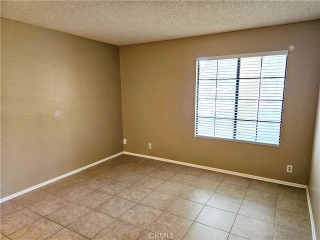 2554 Olive Drive 9, Palmdale, CA 93550