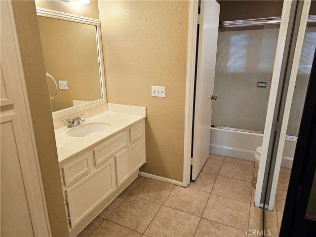 2554 Olive Drive 9, Palmdale, CA 93550