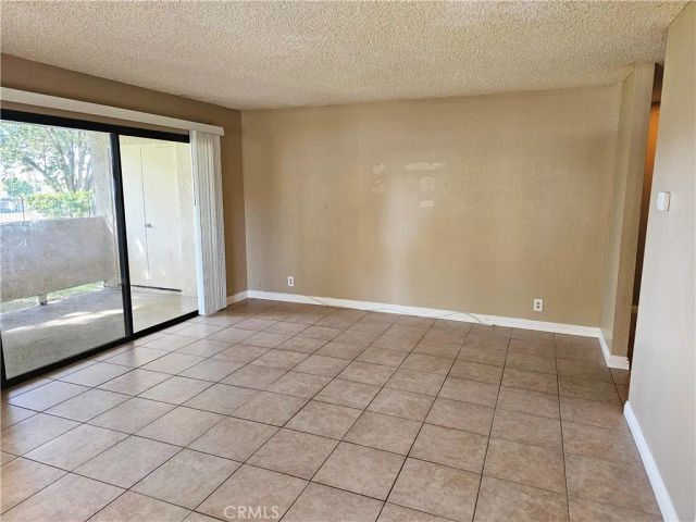 2554 Olive Drive 9, Palmdale, CA 93550