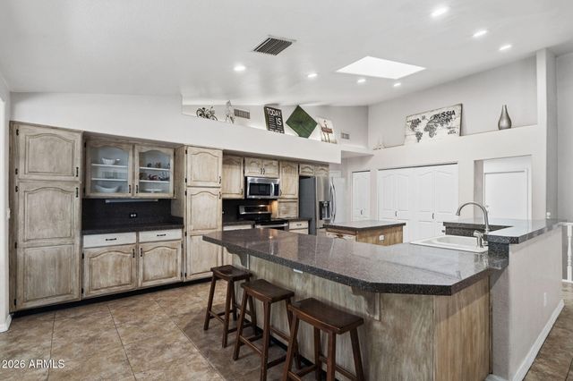 1822 E LEXINGTON Avenue N, Gilbert, AZ 85234