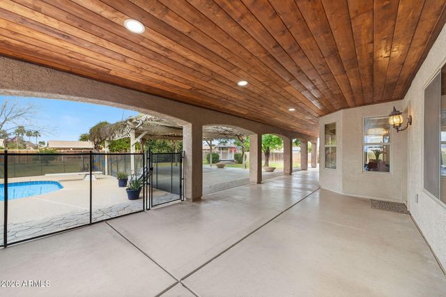 1822 E LEXINGTON Avenue N, Gilbert, AZ 85234