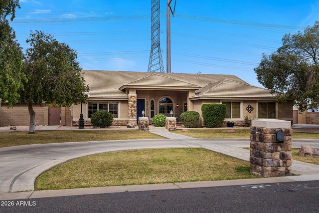 1822 E LEXINGTON Avenue N, Gilbert, AZ 85234