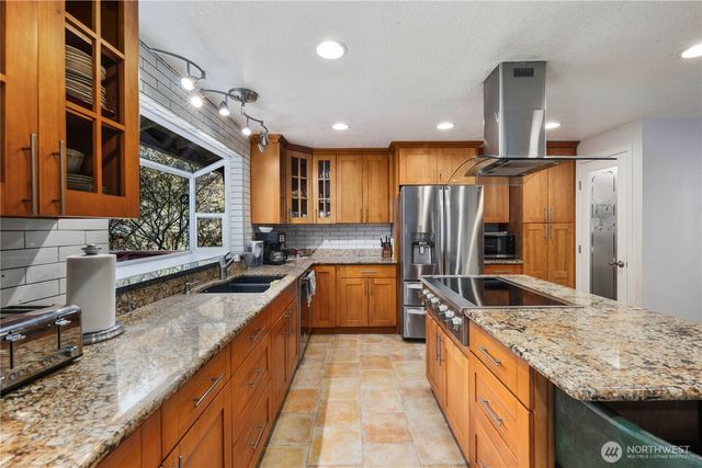 24124 127th Ave SE, Snohomish, WA 98296