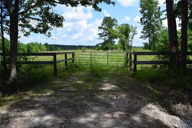 620 County Road 301 N, Dayton, TX 77535