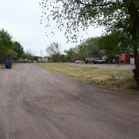 401-413 Eastwood Loop, Socorro, NM 87801