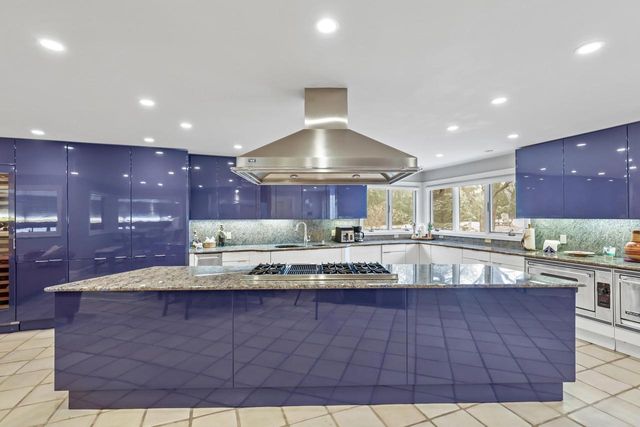 9210 County Road K, Franksville, WI 53126