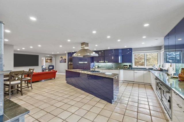 9210 County Road K, Franksville, WI 53126