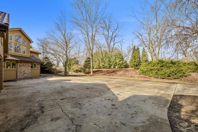 9210 County Road K, Franksville, WI 53126