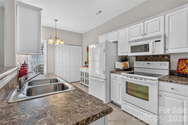 4131 Center Place Drive, Harrisburg, NC 28075
