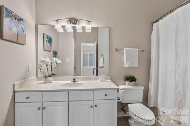 4131 Center Place Drive, Harrisburg, NC 28075
