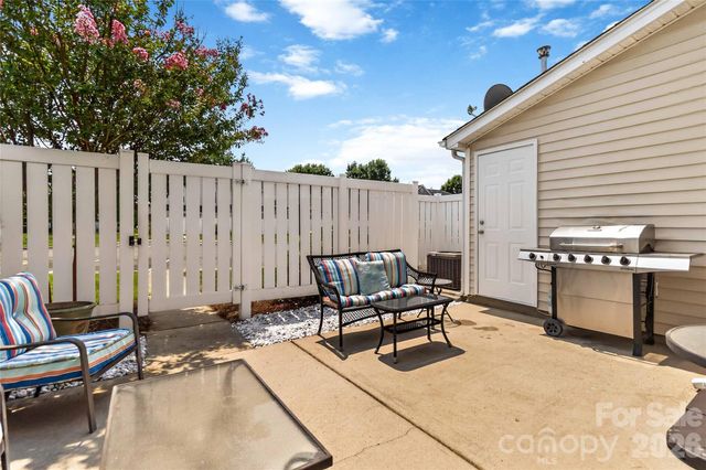 4131 Center Place Drive, Harrisburg, NC 28075