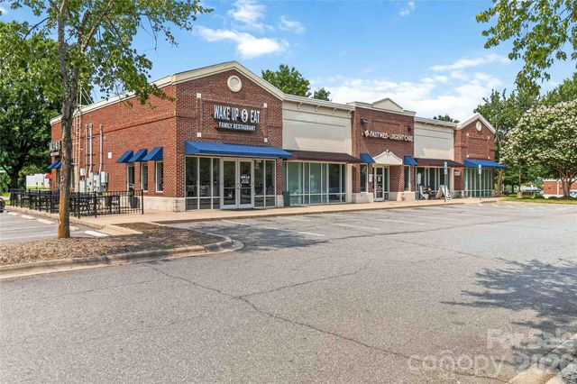 4131 Center Place Drive, Harrisburg, NC 28075