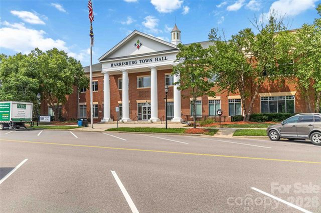4131 Center Place Drive, Harrisburg, NC 28075