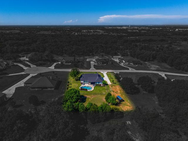 2029 Shady Creek Crossing, Azle, TX 76020