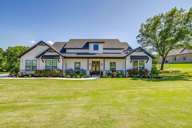 2029 Shady Creek Crossing, Azle, TX 76020
