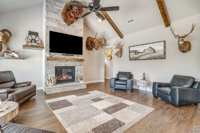 2029 Shady Creek Crossing, Azle, TX 76020