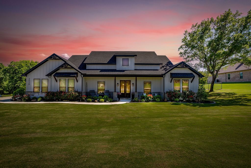 2029 Shady Creek Crossing, Azle, TX 76020