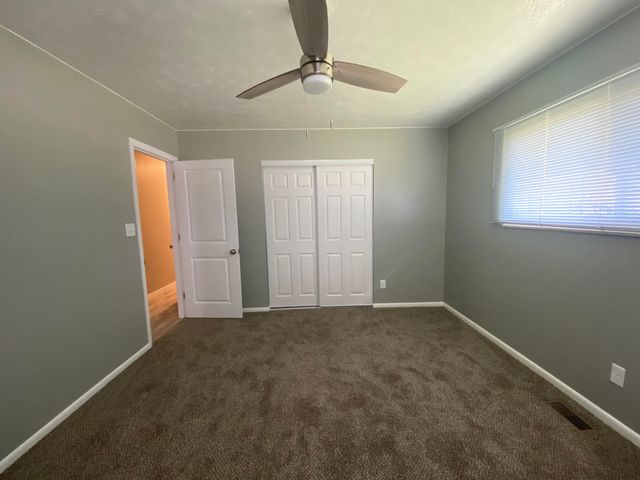 2219 Stop 8 Road 2219 Stop 8 Road, Dayton, OH 45414