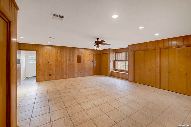 1709 Hickory, Floresville, TX 78114