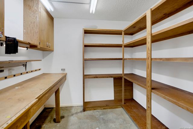 1709 Hickory, Floresville, TX 78114