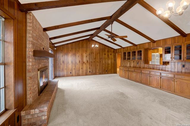 1709 Hickory, Floresville, TX 78114