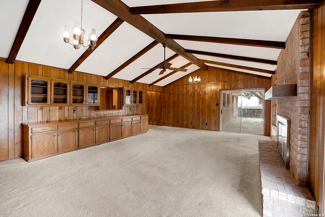 1709 Hickory, Floresville, TX 78114