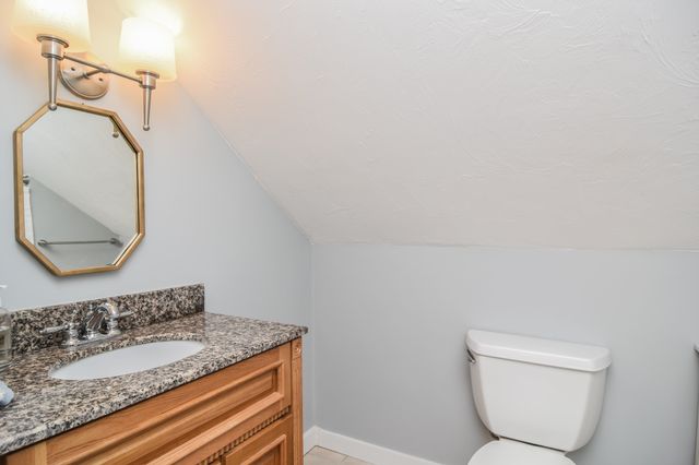 184 Elm St, Andover, MA 01810